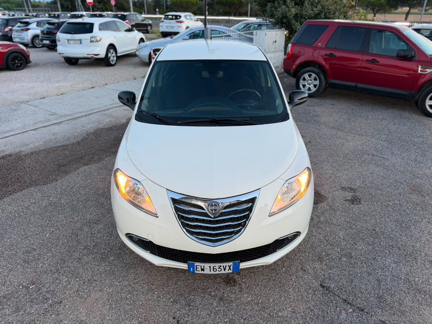 Ypsilon 0.9 T.Air 85CV 5p. Met.Ec. Gold - immagine 6