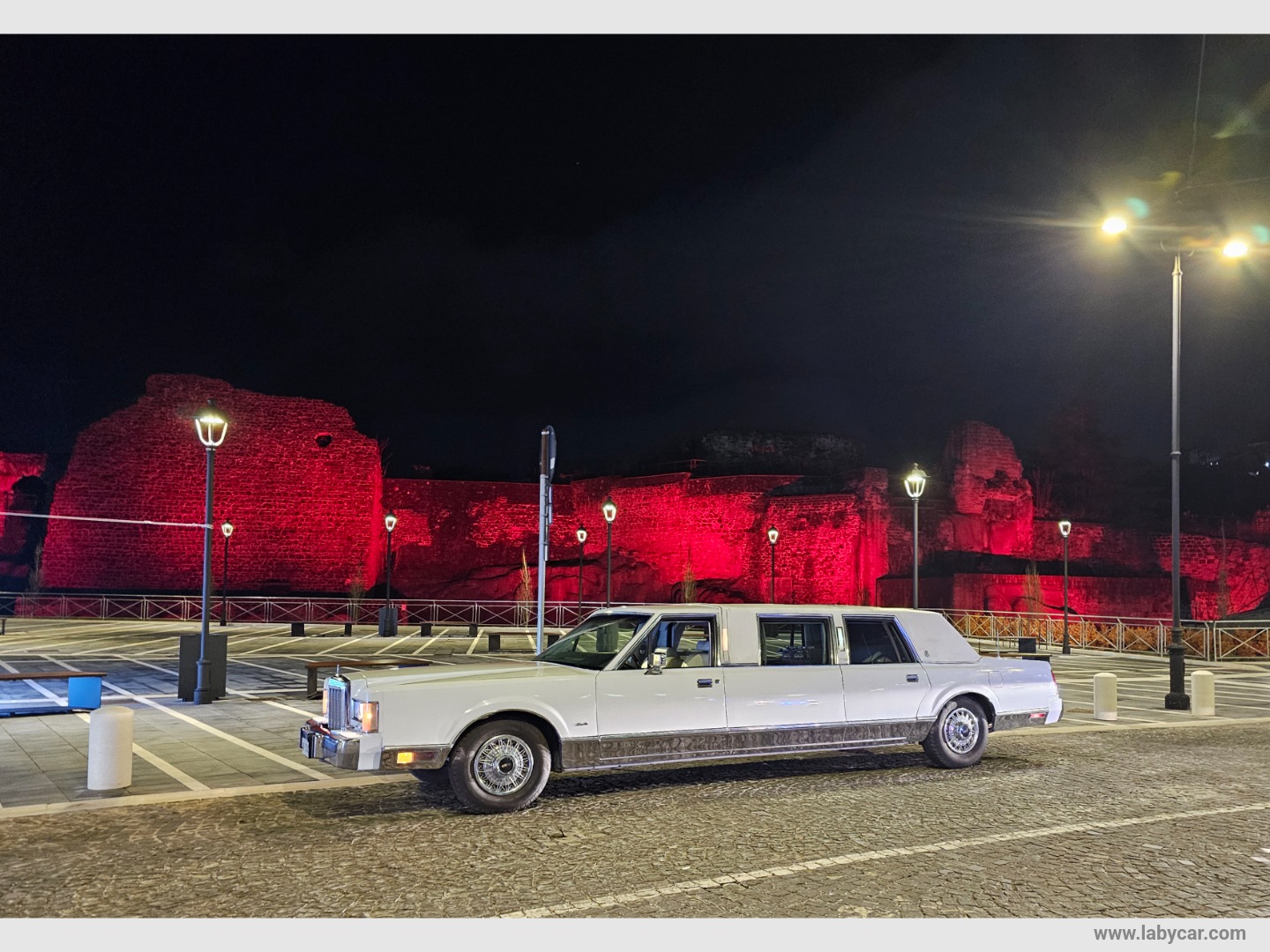 TOWN CAR - immagine 6
