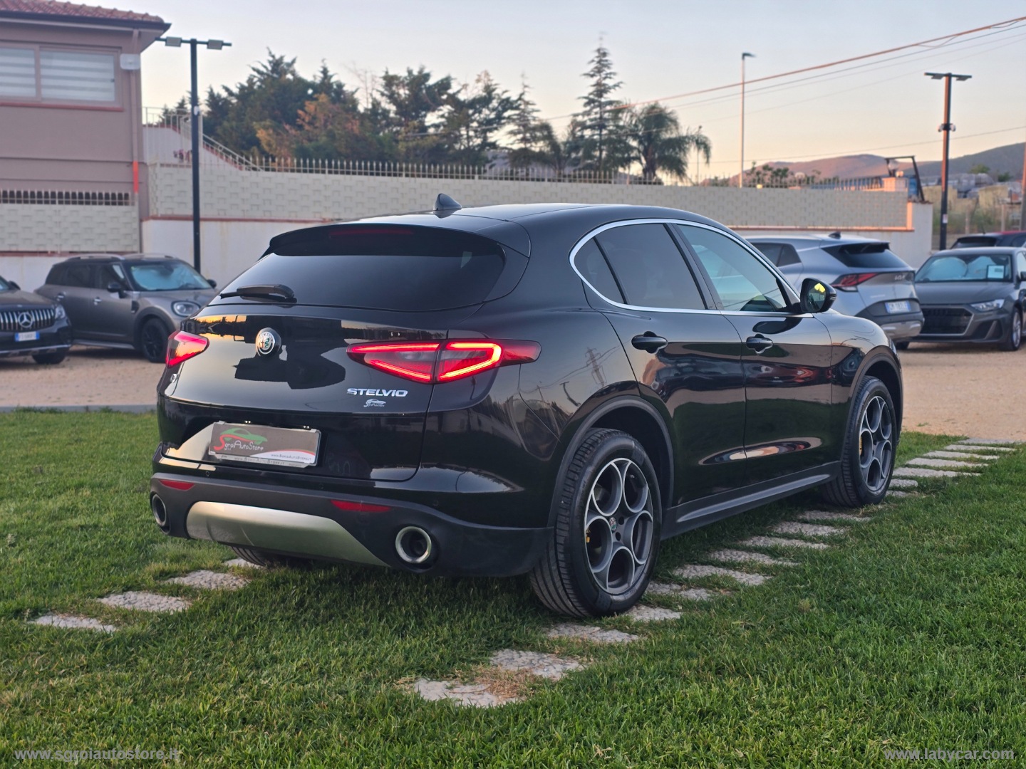 Stelvio 2.2 T.diesel 210 CV AT8 Q4 Exec. - immagine 6