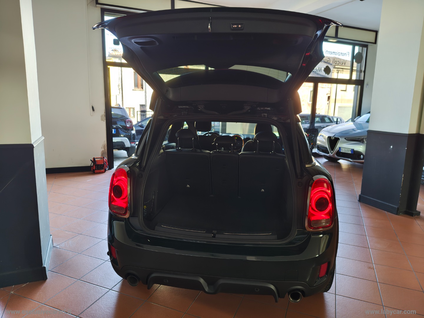 Mini J.Cooper Works Countryman ALL4 - immagine 6