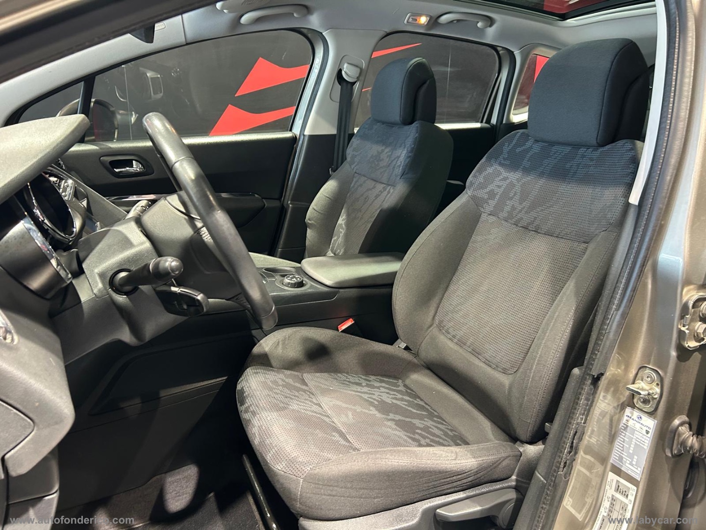 3008 1.6 HDi 112 CV Business - immagine 6