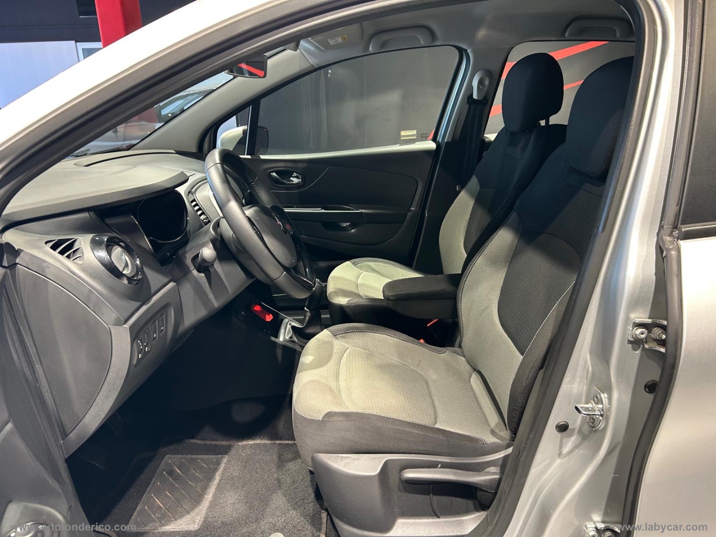 Captur 1.5 dCi 8V 90 CV S&S Ener. R-Link - immagine 6