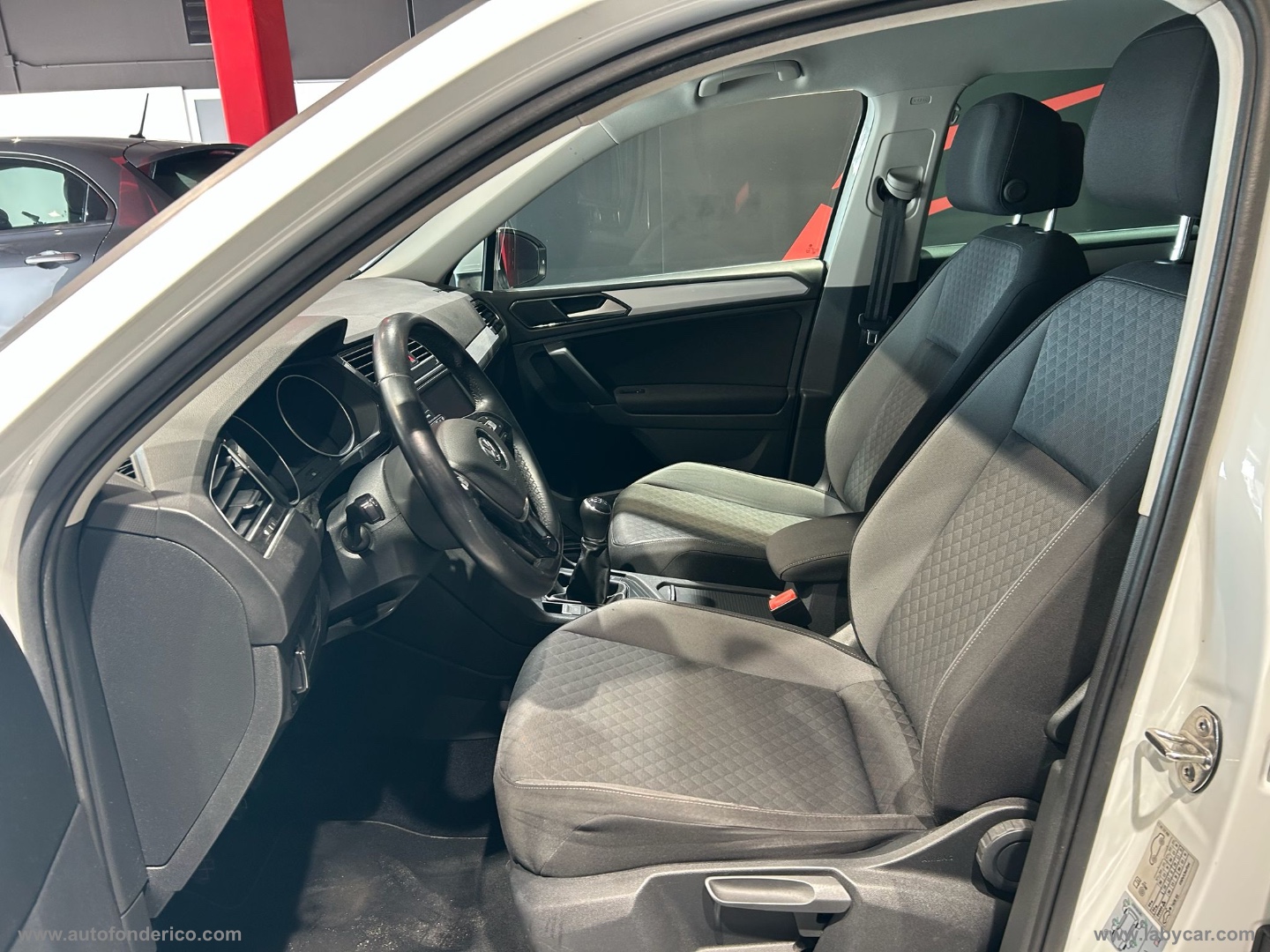 Tiguan 1.6 TDI Style BMT - immagine 6