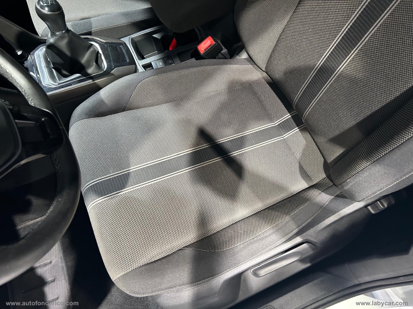 T-Roc 1.6 TDI SCR Style BlueMotion Tech. - immagine 6