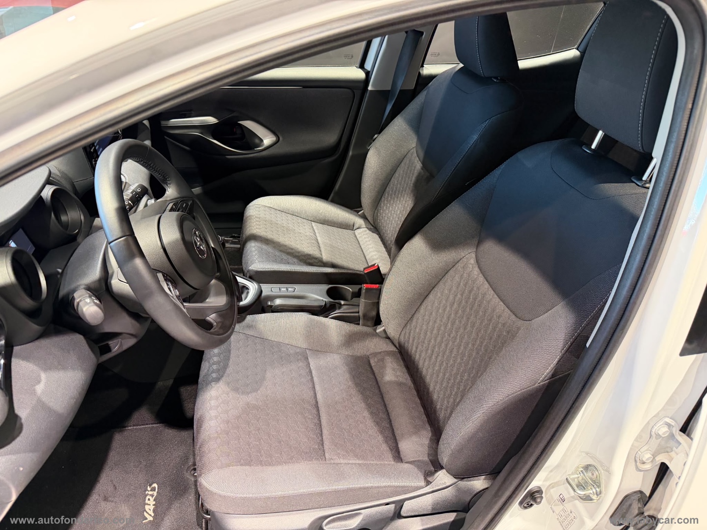 Yaris 1.0 5p. Active - immagine 6