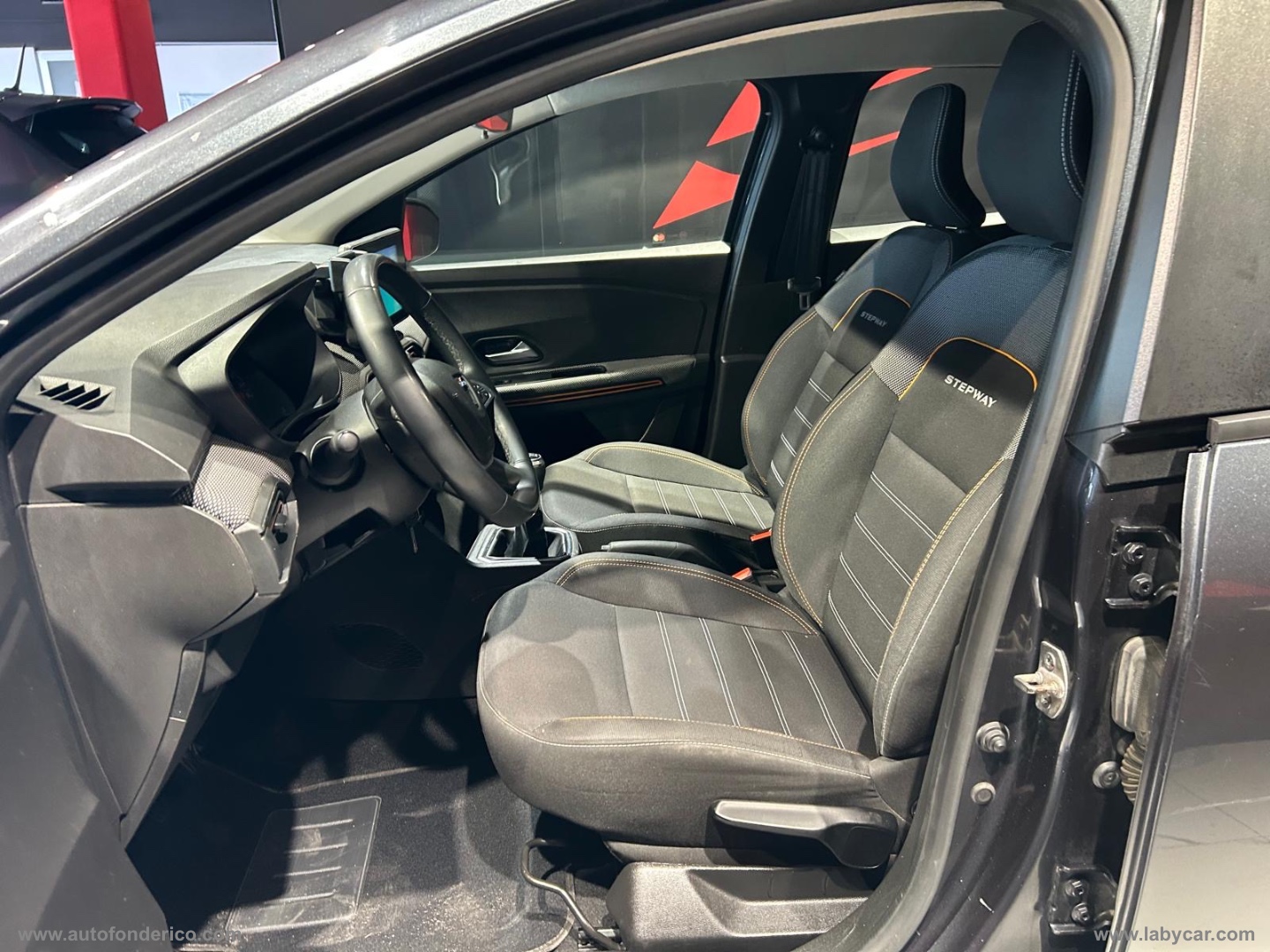 Sandero Stepway 1.0 TCe 90 CV Comfort - immagine 6