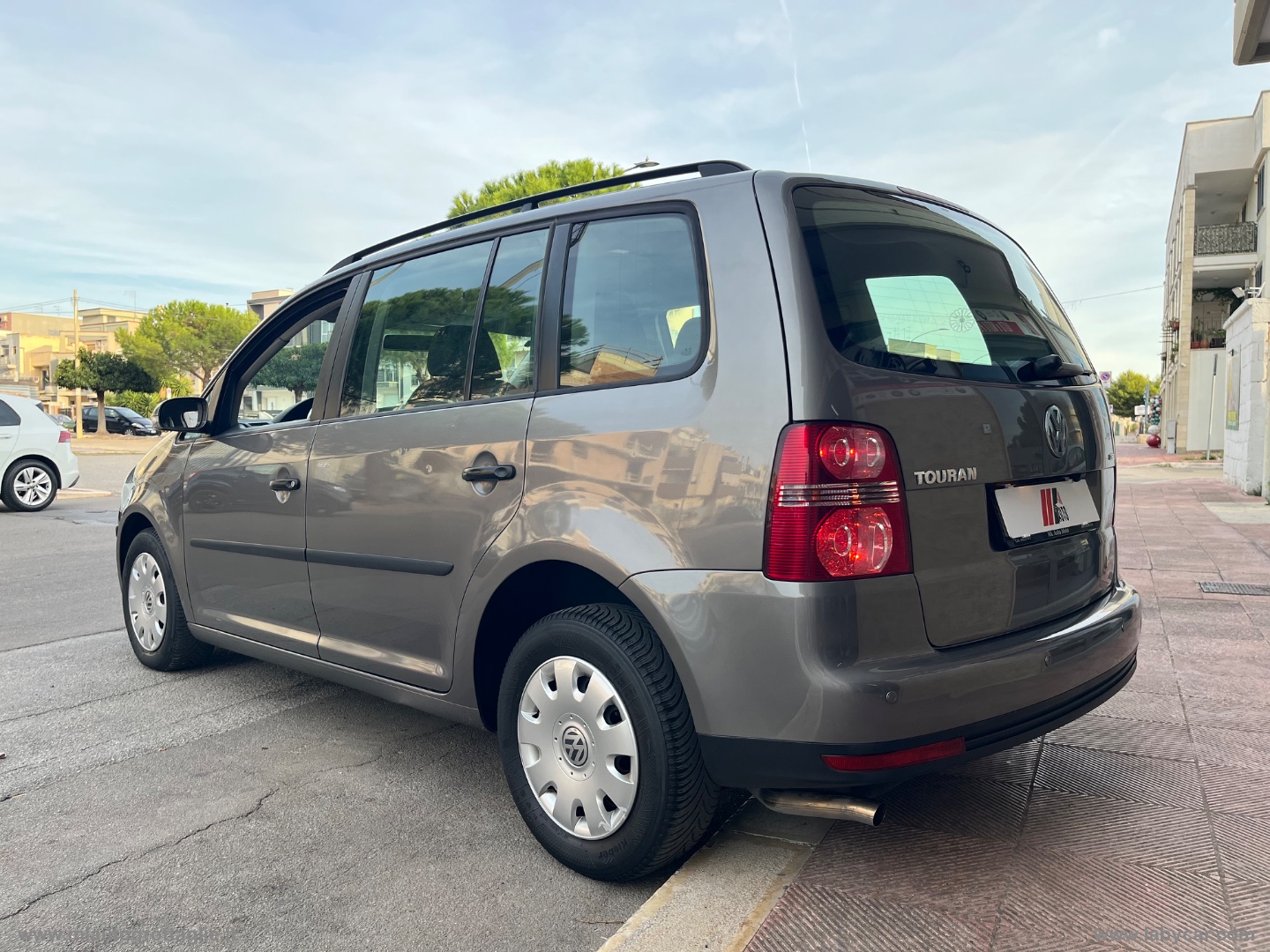 Touran 2.0 Highline Ecofuel - immagine 6