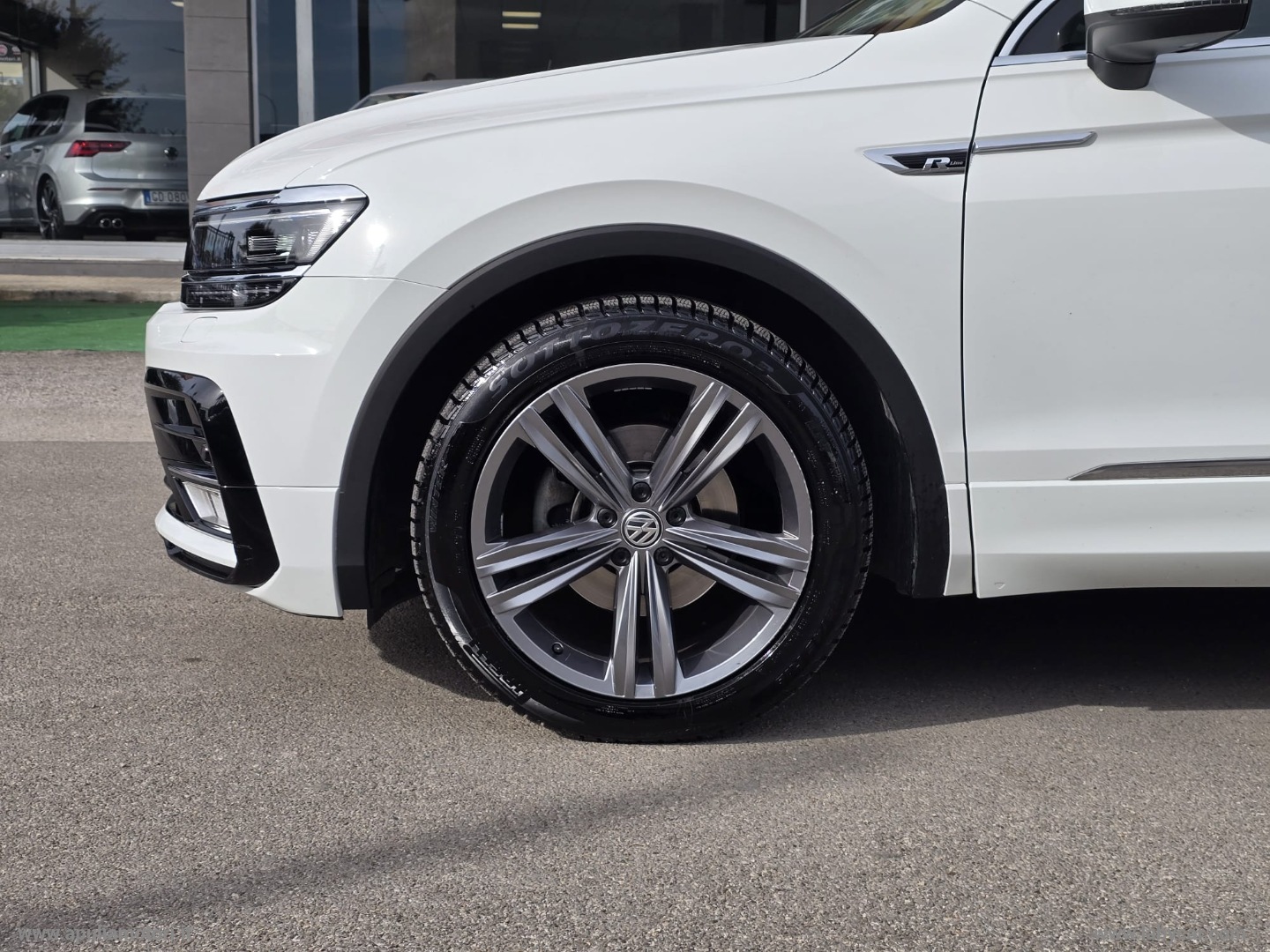 Tiguan 2.0 TDI DSG Business BMT R LINE - immagine 6