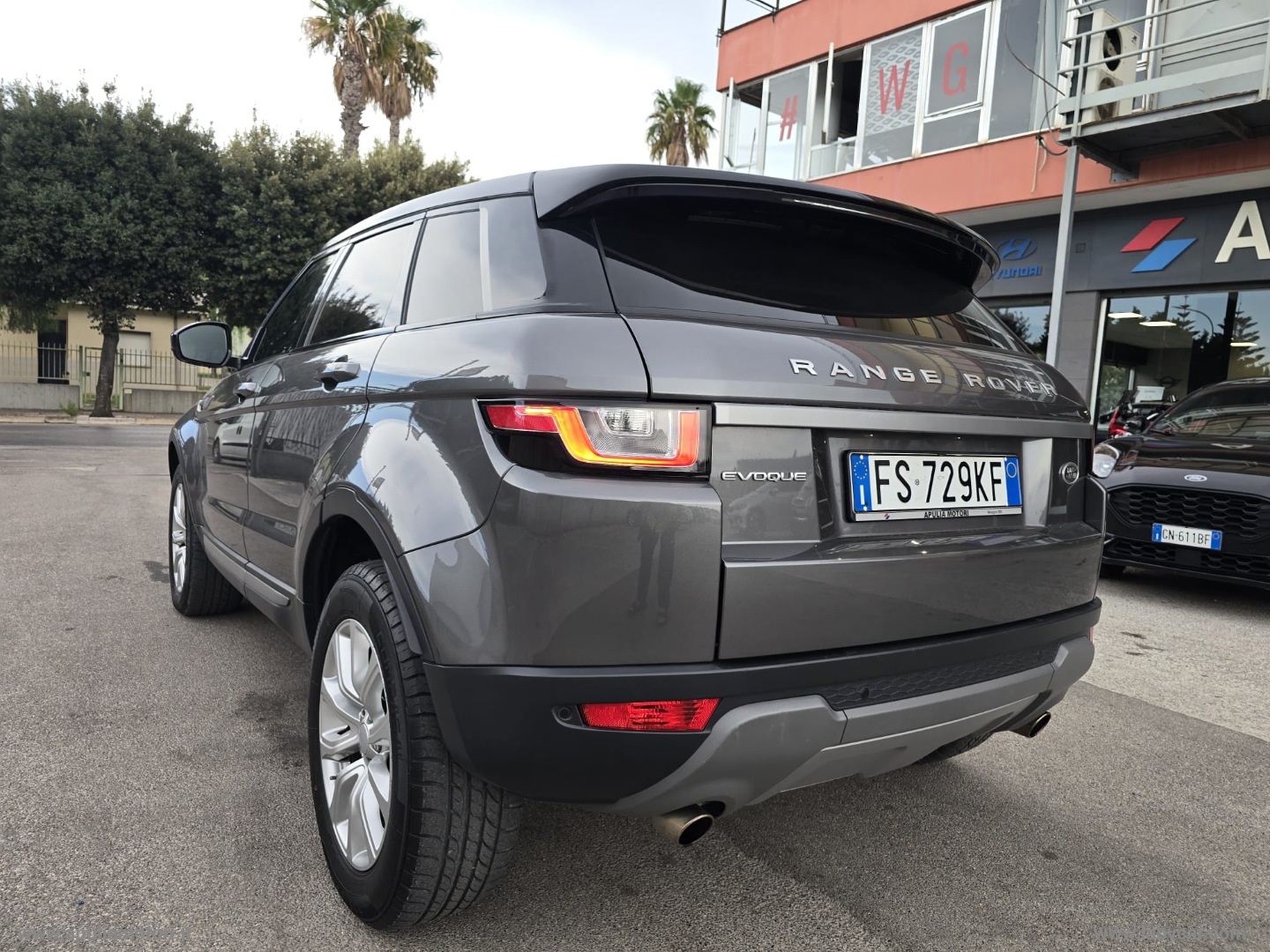 RR Evoque 2.0 TD4 150 CV 5p. Bs Ed. Pure - immagine 6