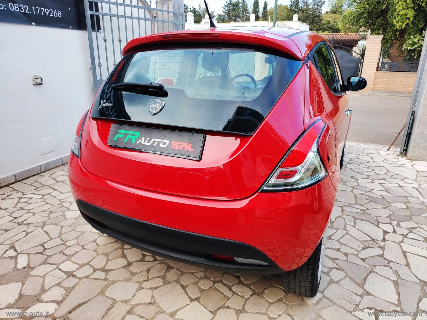 Ypsilon 1.2 69 CV 5p. GPL Ecochic Gold - immagine 6