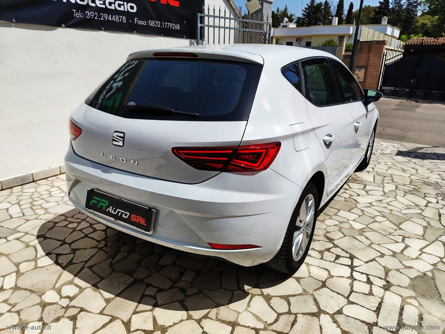 Leon 1.6 TDI 115 CV ST Black Edition - immagine 6