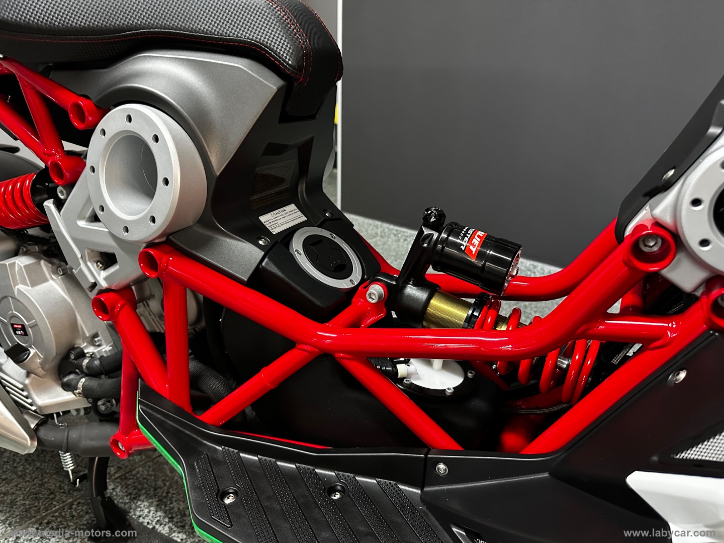DRAGSTER 125 TRICOLORE - immagine 6
