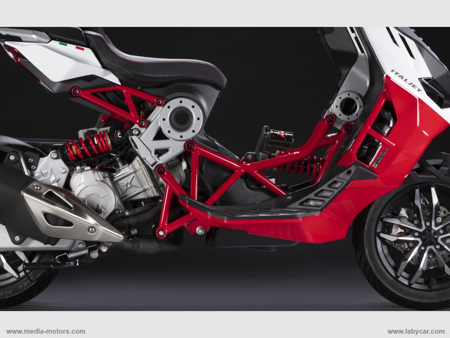 DRAGSTER 300 - immagine 6