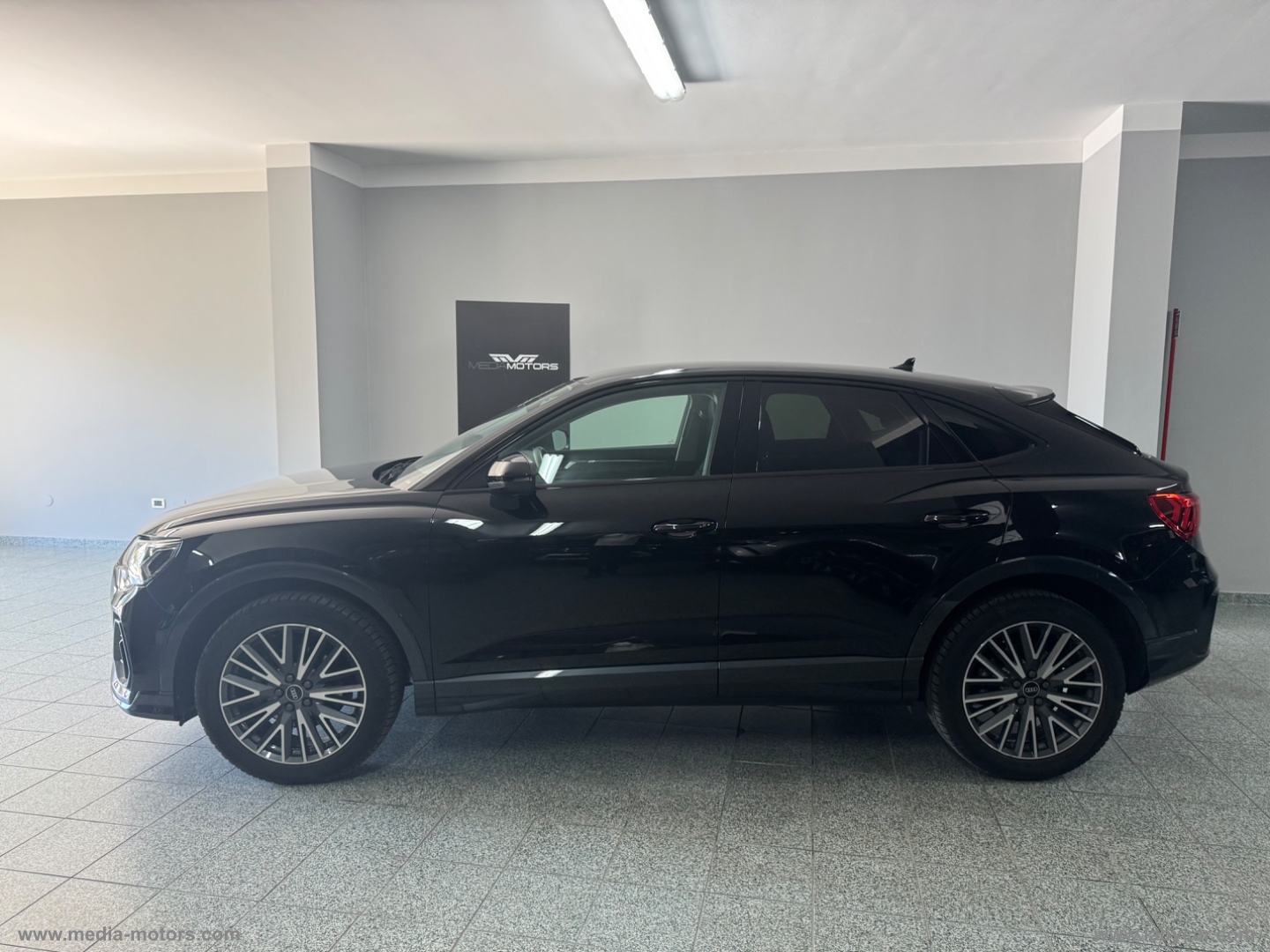 Q3 SPB 35 TDI S tronic Business Plus - immagine 6