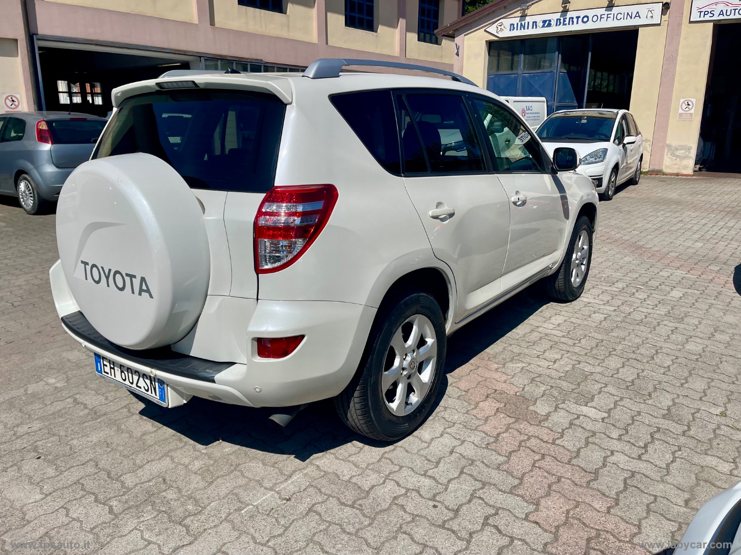 RAV4 Crossover 2.2 D-4D 150 CV Exclusive - immagine 6