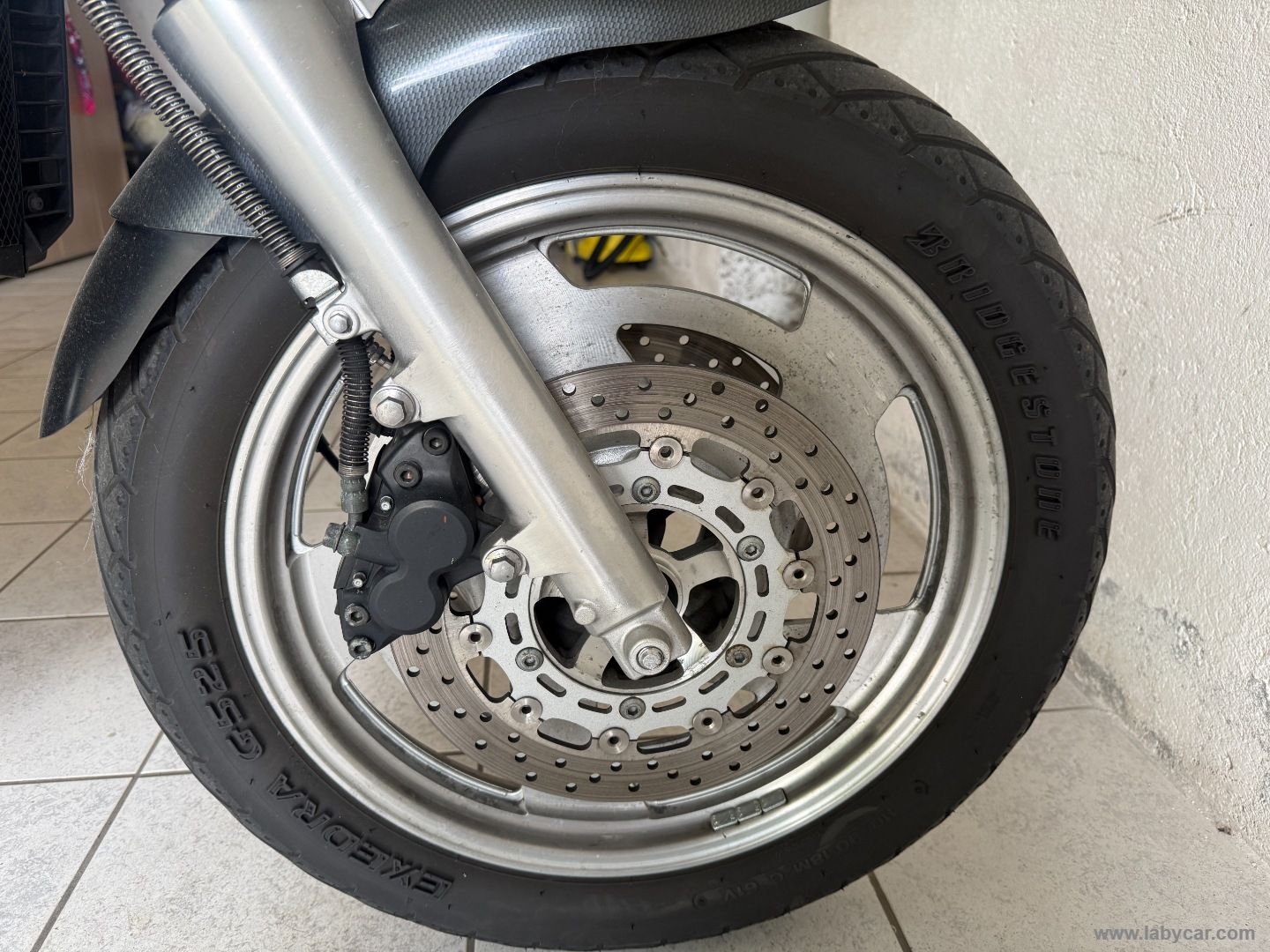 VMAX 1200 - immagine 6