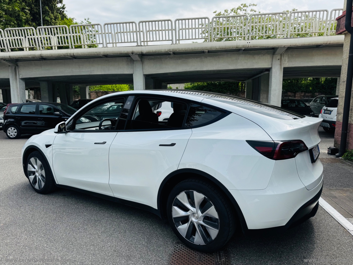 Model Y BEV 75 KWH Long Range AUTO 4WD - immagine 6