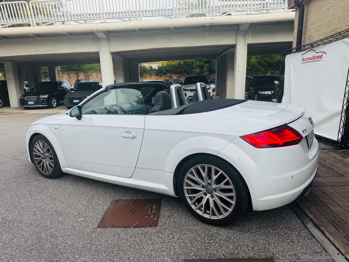 TT Roadster 2.0 TDI quattro S tr. S line - immagine 6