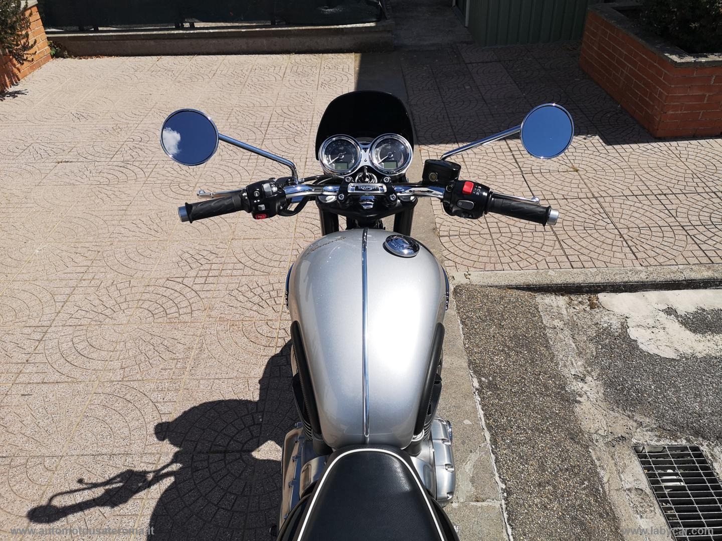 Bonneville T 120 PROMO WEB - immagine 6