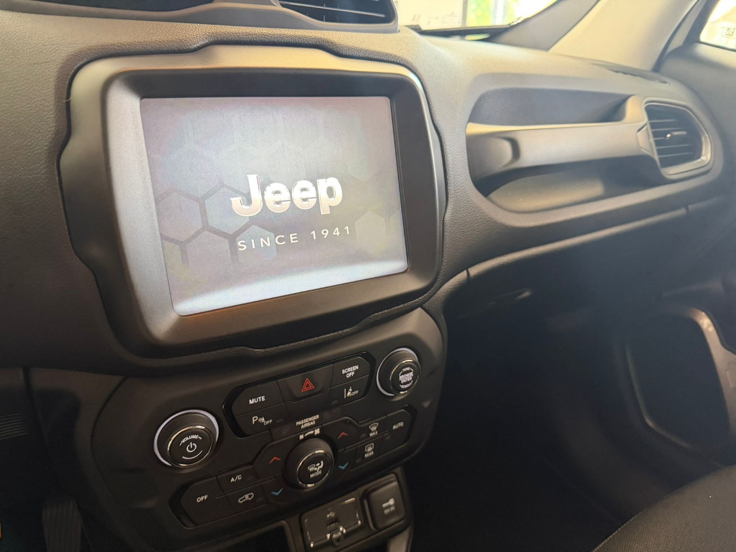 Renegade 1.0 T3 Limited - immagine 6
