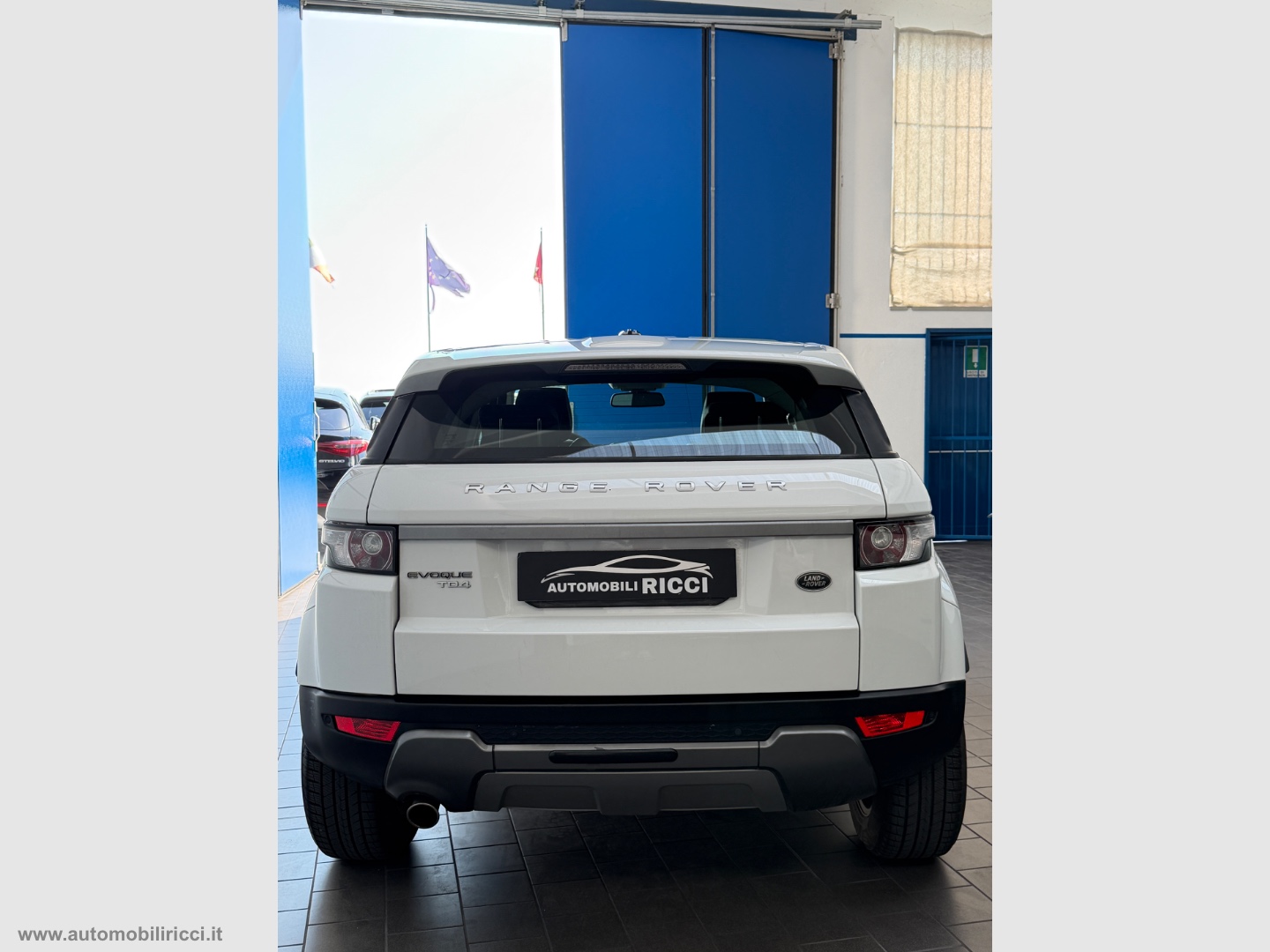 RR Evoque 2.2 TD4 5p. Prestige - immagine 6
