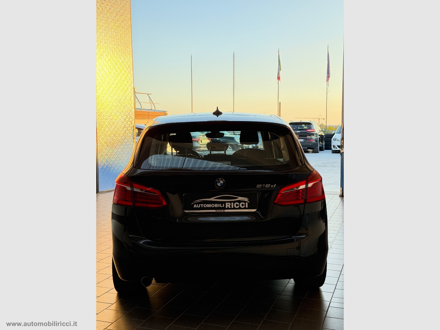 218d Active Tourer Advantage - immagine 6