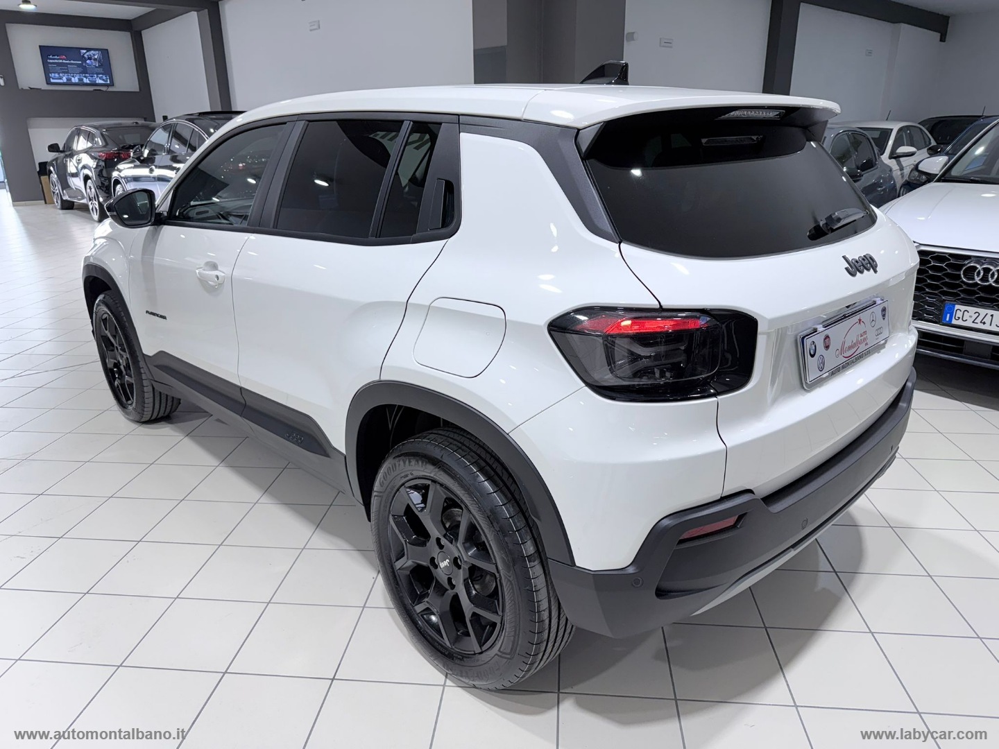 Avenger 1.2 Turbo 110CV e-Hybr.Black Ed. - immagine 6