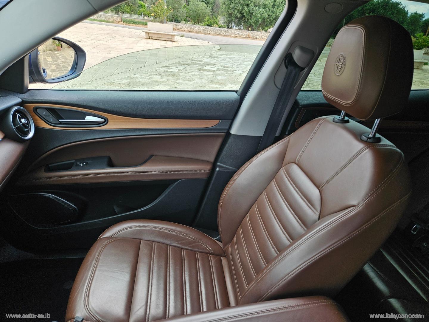 Stelvio 2.2 T.diesel 210 CV AT8 Q4 Exec. - immagine 6