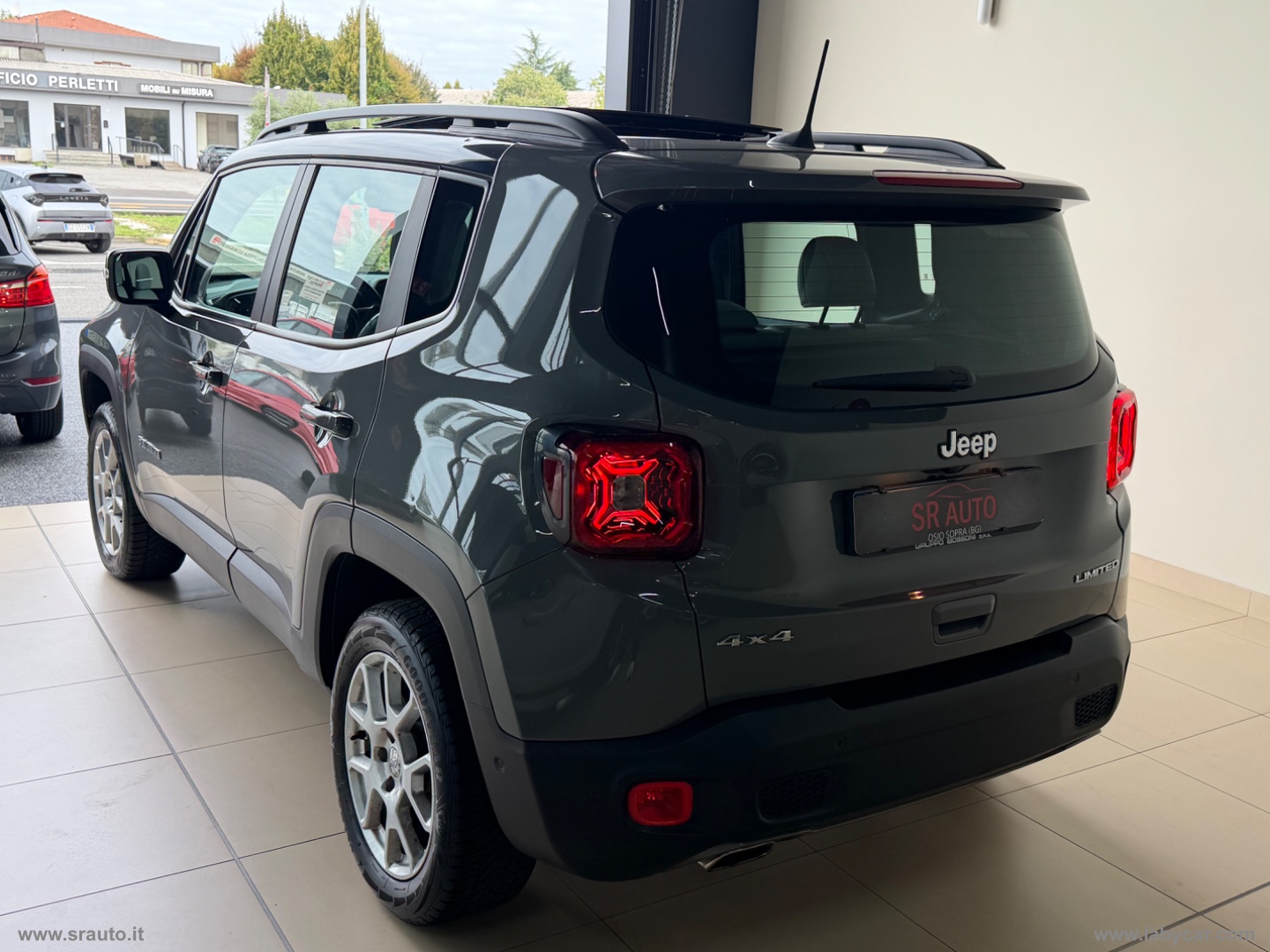 Renegade 2.0 Mjt 140 CV 4WD AD.L.Limited - immagine 6