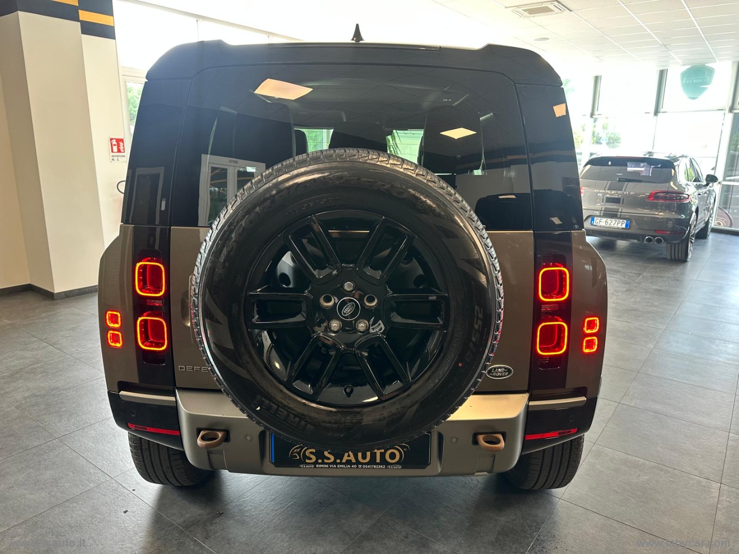 Defender 90 3.0D I6 200 CV X-Dynamic HSE SUPER PROMO!! - immagine 6