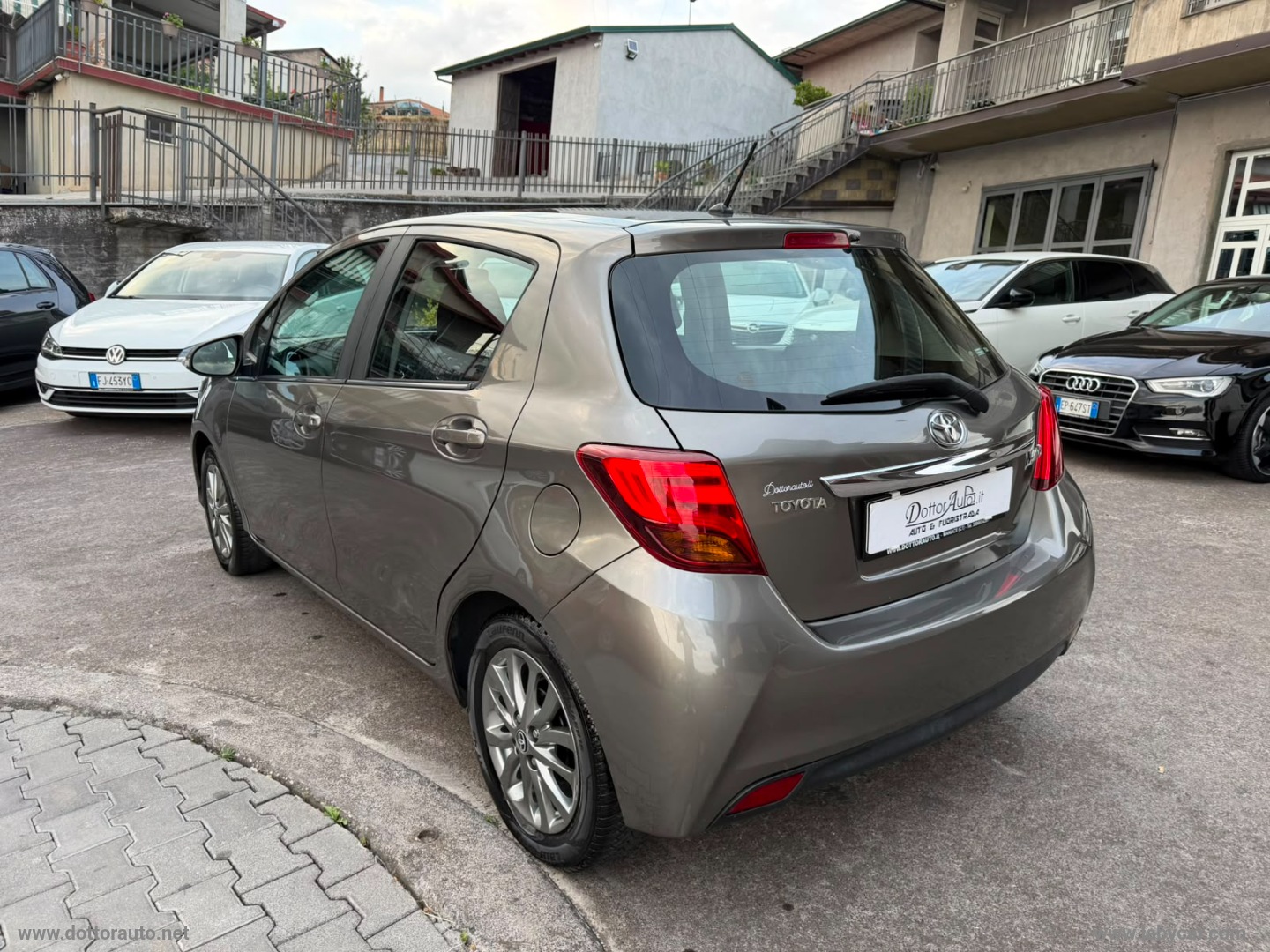 Yaris 1.0 5p. Lounge - immagine 6
