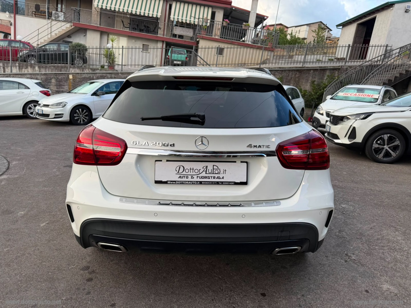 GLA 200 d Automatic 4Matic Premium - immagine 6
