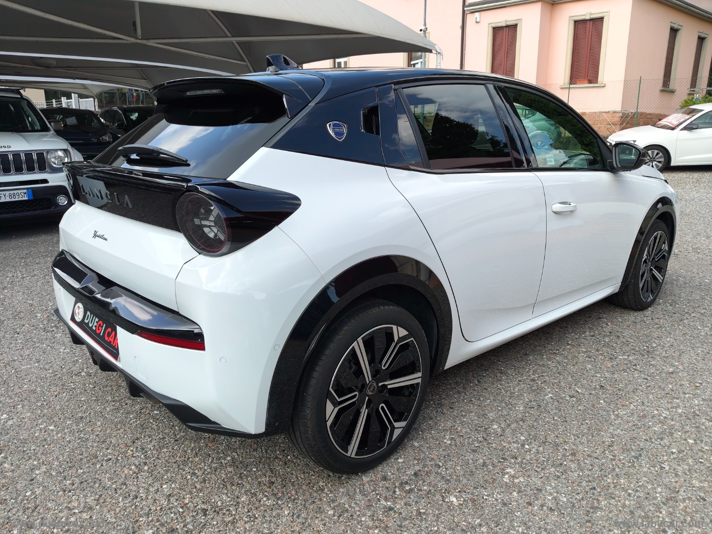 Ypsilon Hybrid e-DCT LX - immagine 6