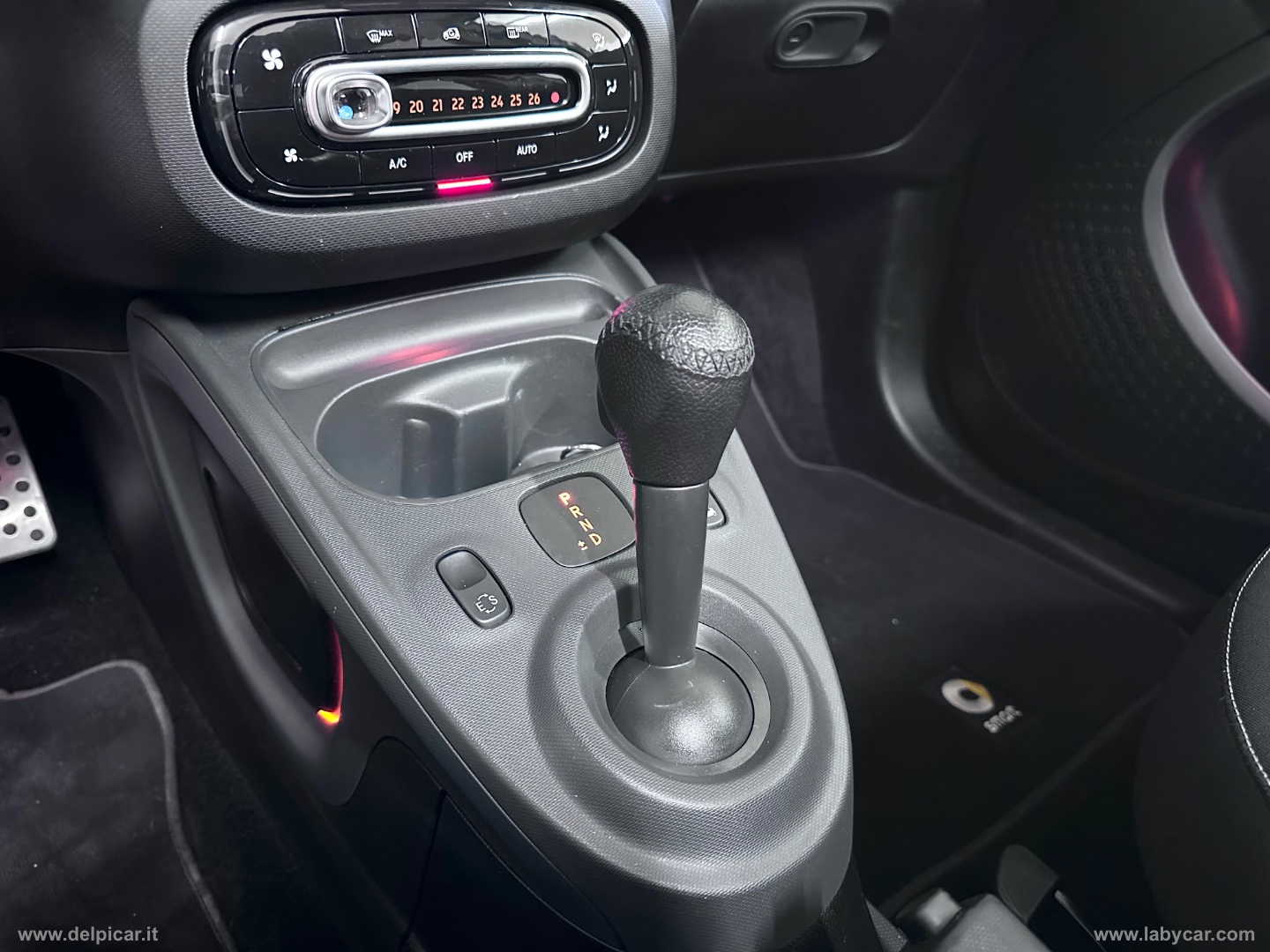 forfour 90 0.9 Turbo twinamic Passion CABRIO - immagine 6