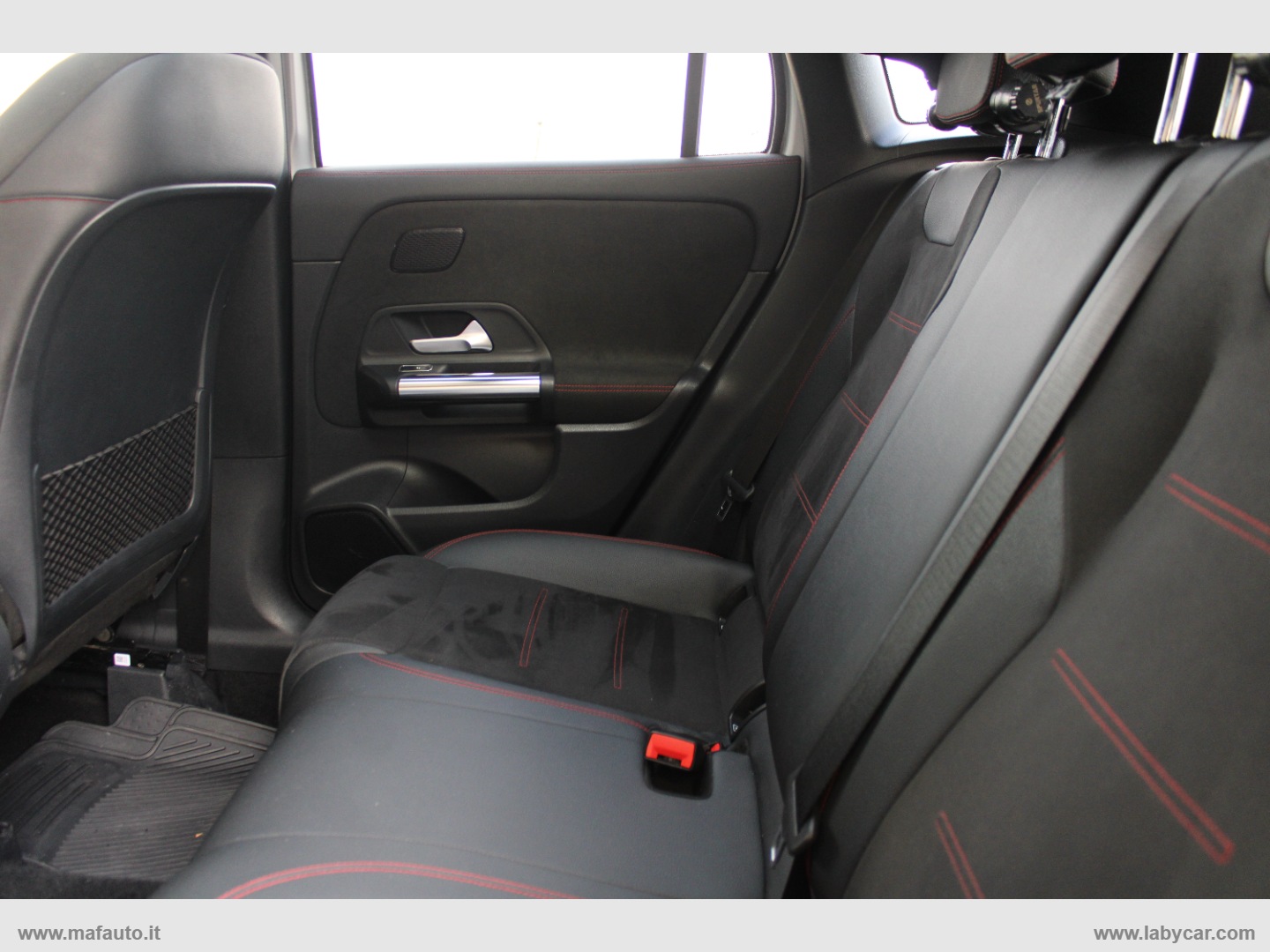 GLA 200 d Automatic AMG - immagine 7