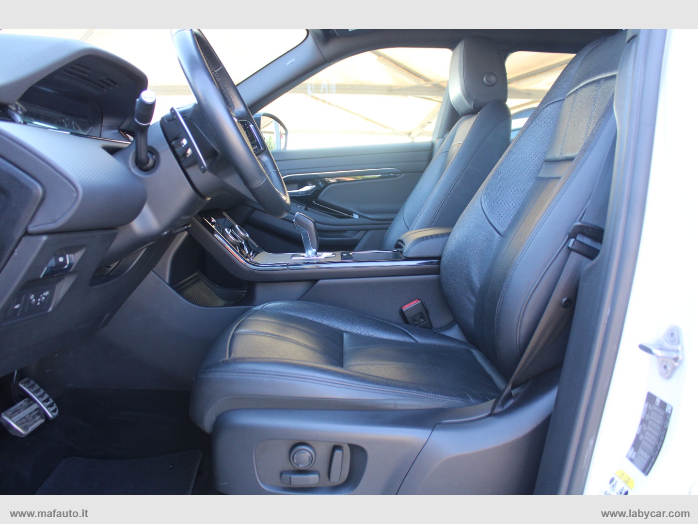 RR Evoque 2.0D I4 163 CV AWD Auto R-D. S - immagine 7