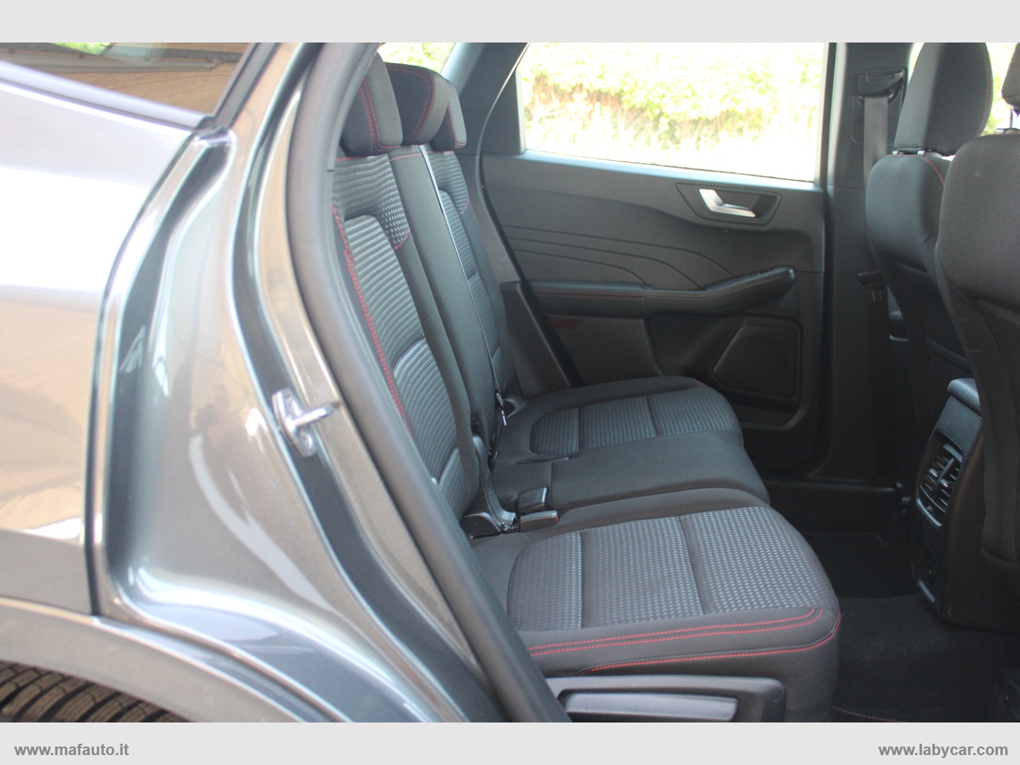 Kuga 2.0 TDCI 120 CV S&S 2WD ST-Line - immagine 7