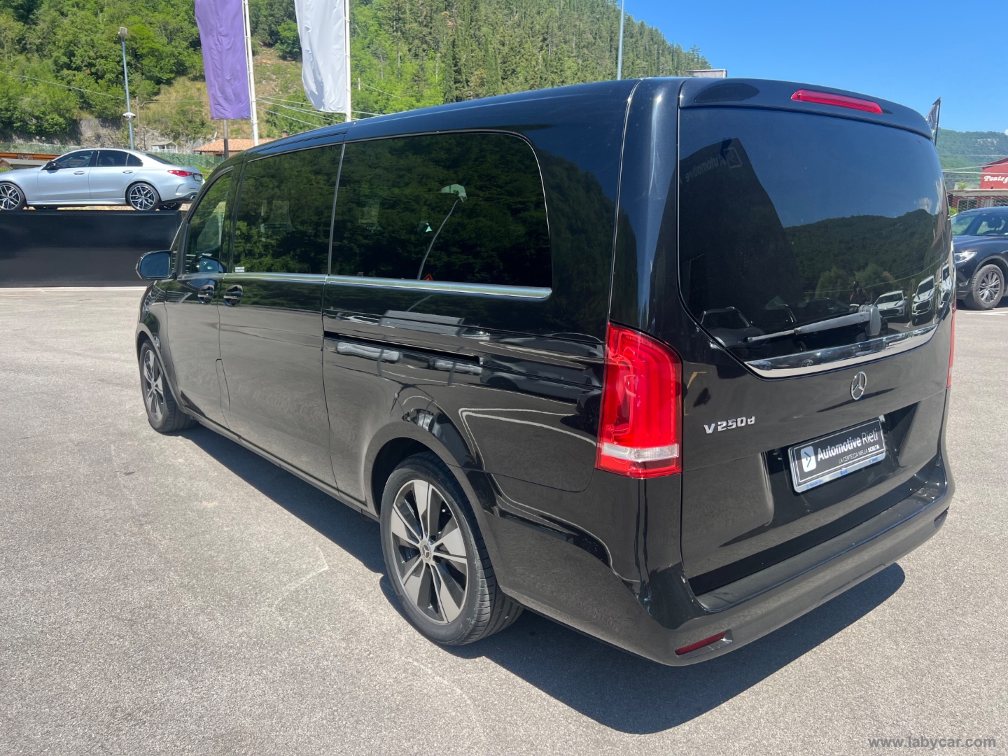 V 250 d Aut. Premium Extralong - immagine 7