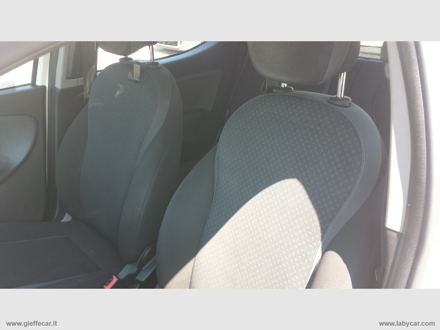 Ypsilon 1.2 69 CV 5p. Silver - immagine 7