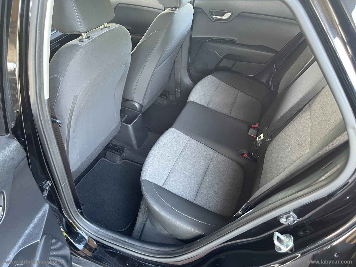 Stonic 1.0 T-GDi 100 CV MHEV iMT Style - immagine 7