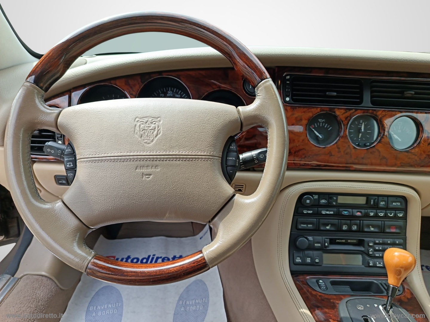 XK8 4.0 Convertibile - immagine 7
