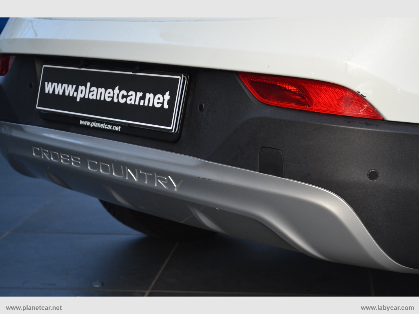 V40 Cross Country D2 Momentum - immagine 7