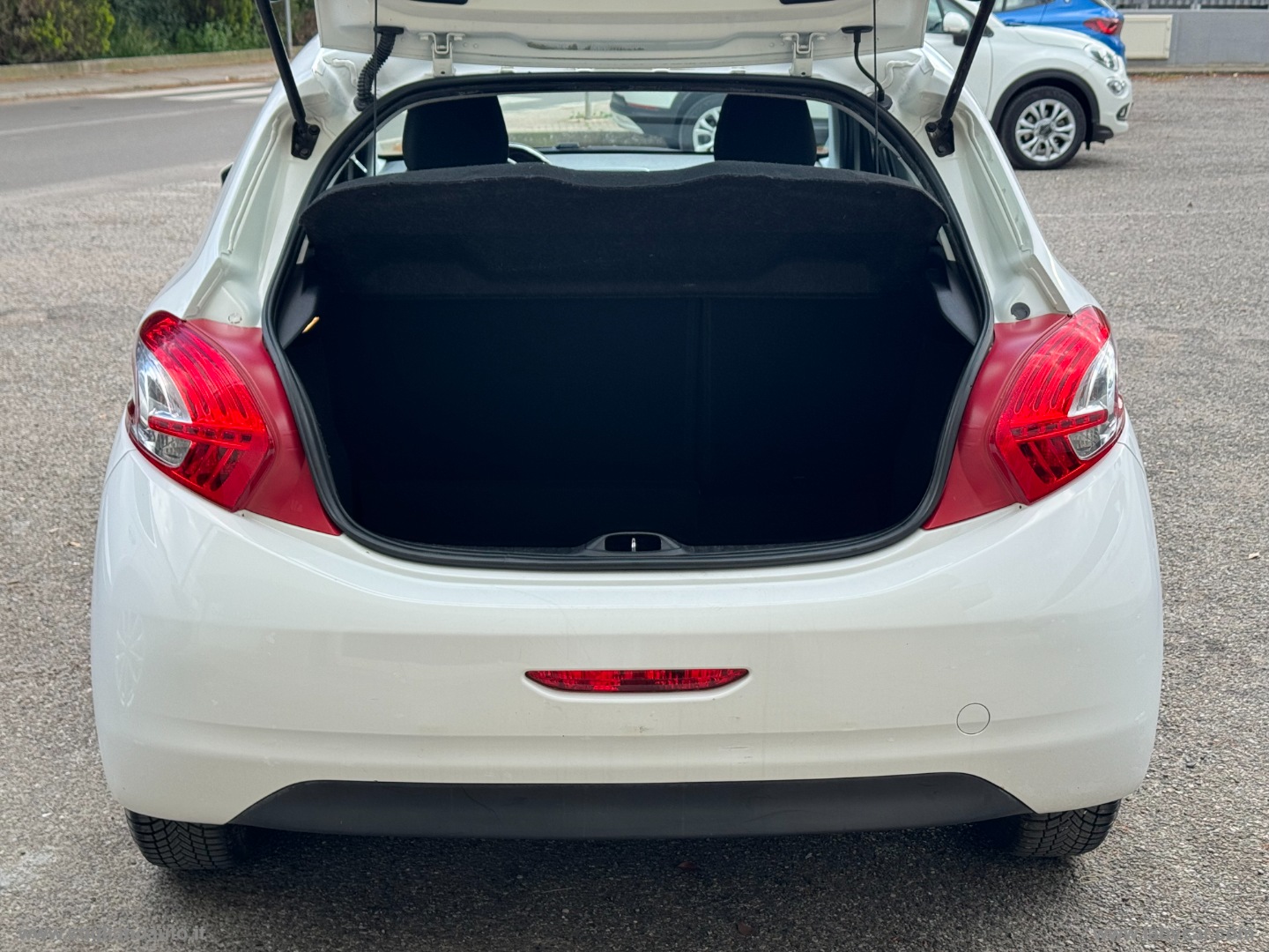 208 1.4 HDi 68 CV 5p. Business - immagine 7