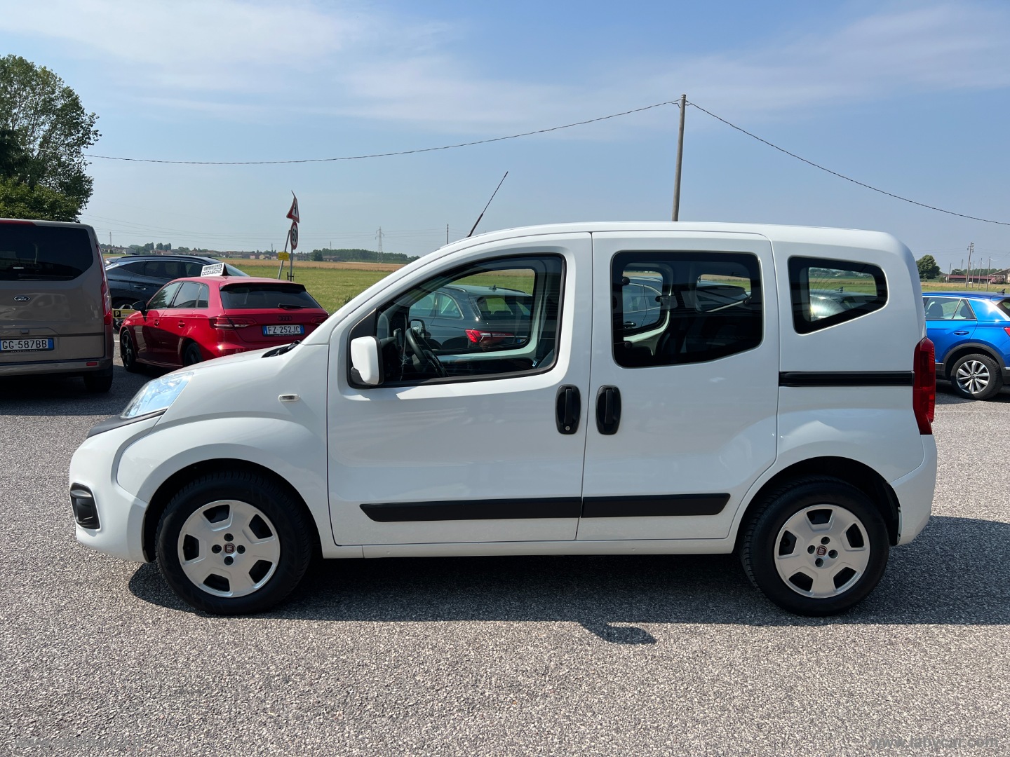 Fiorino QUBO 1.3 MJT 95CV SX +IVA - immagine 7