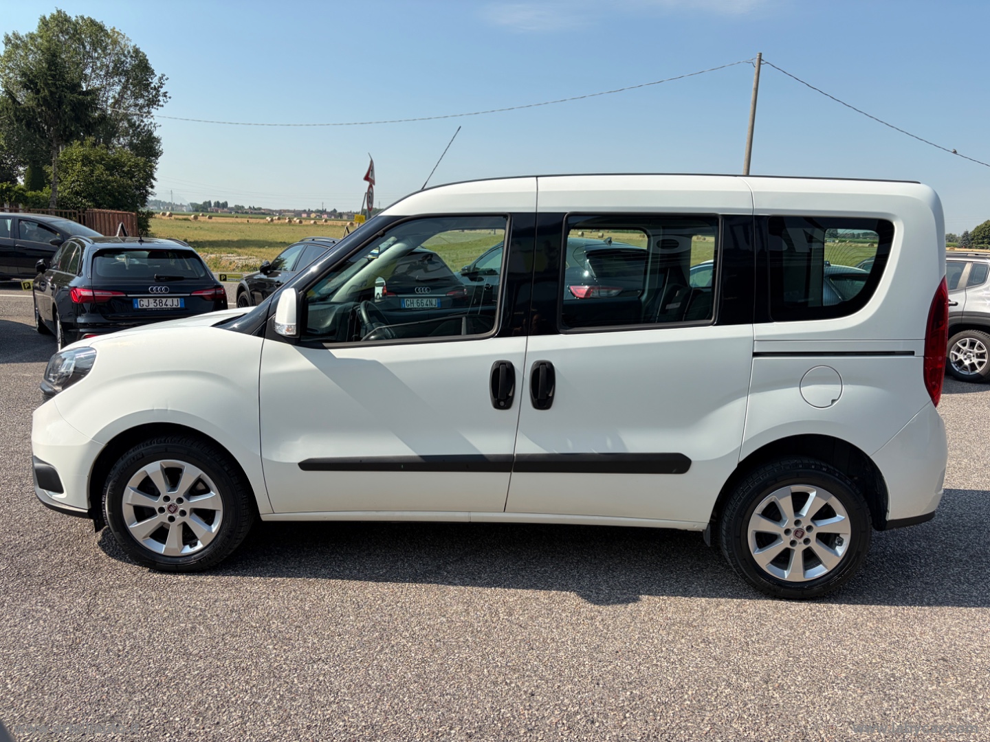 Doblò 1.6 MJT 95 CV Lounge - immagine 7