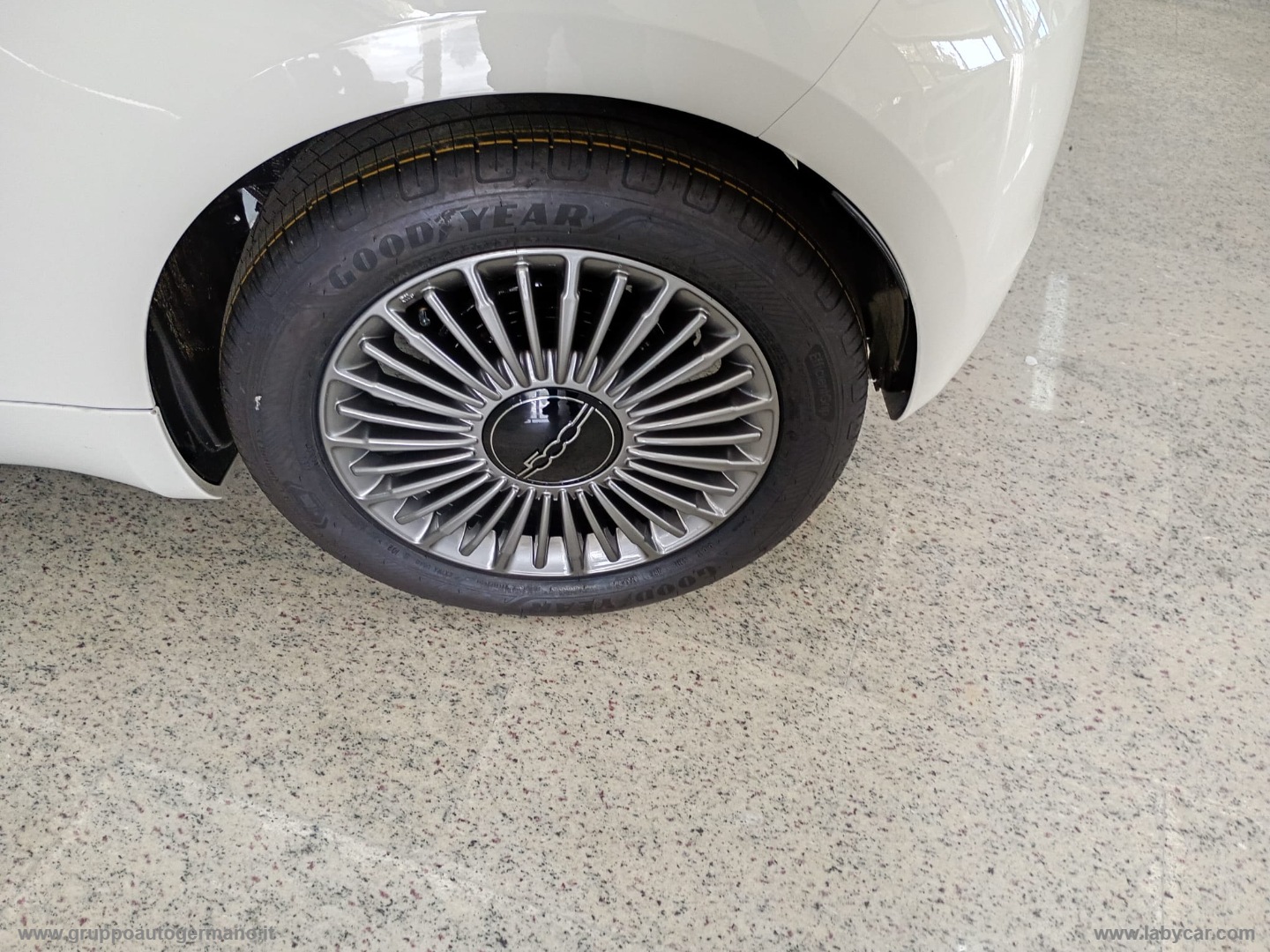 500 Berlina Hybrid Torino - immagine 7