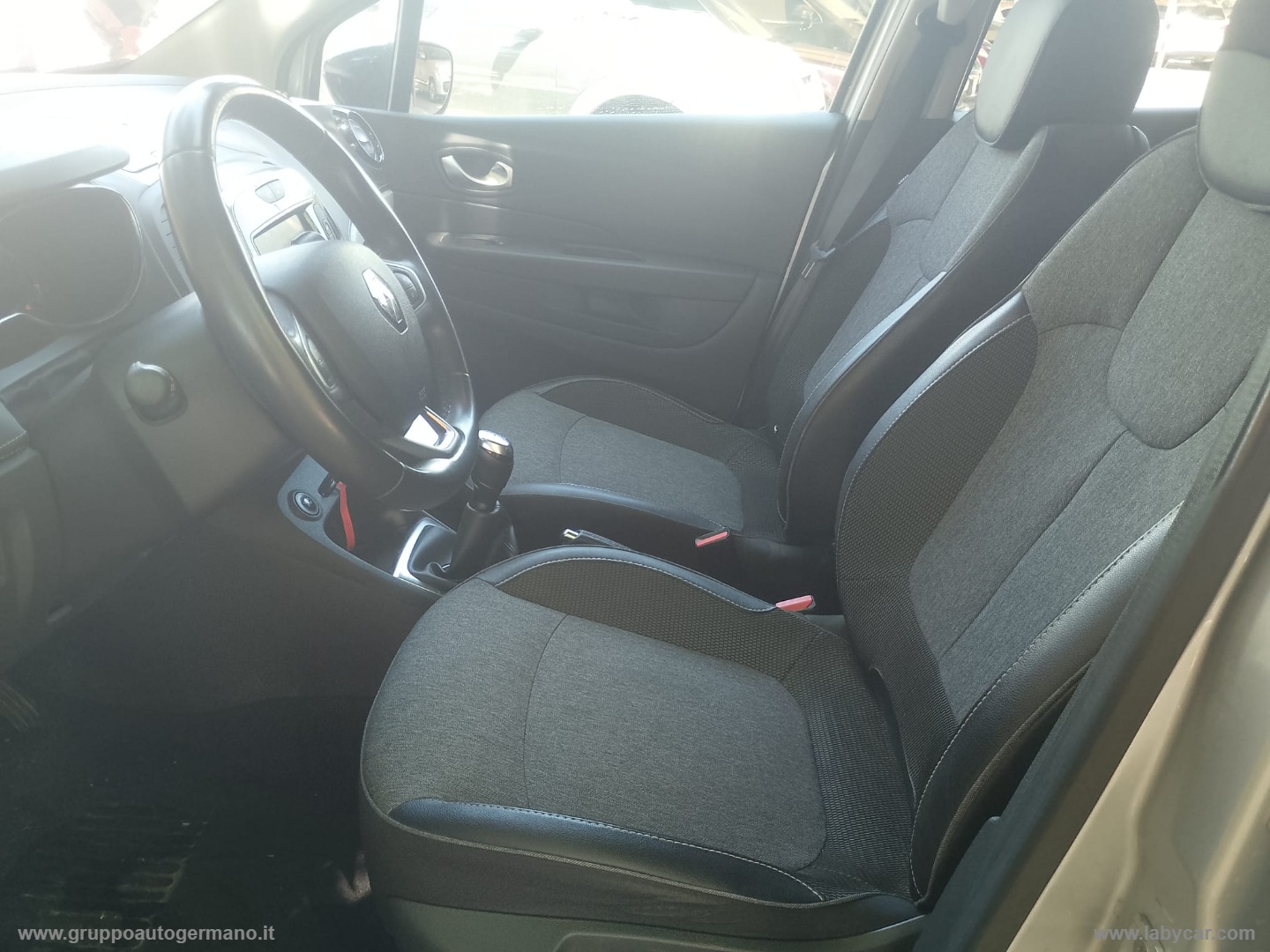 Captur dCi 8V 90 CV EDC Initiale Paris - immagine 7