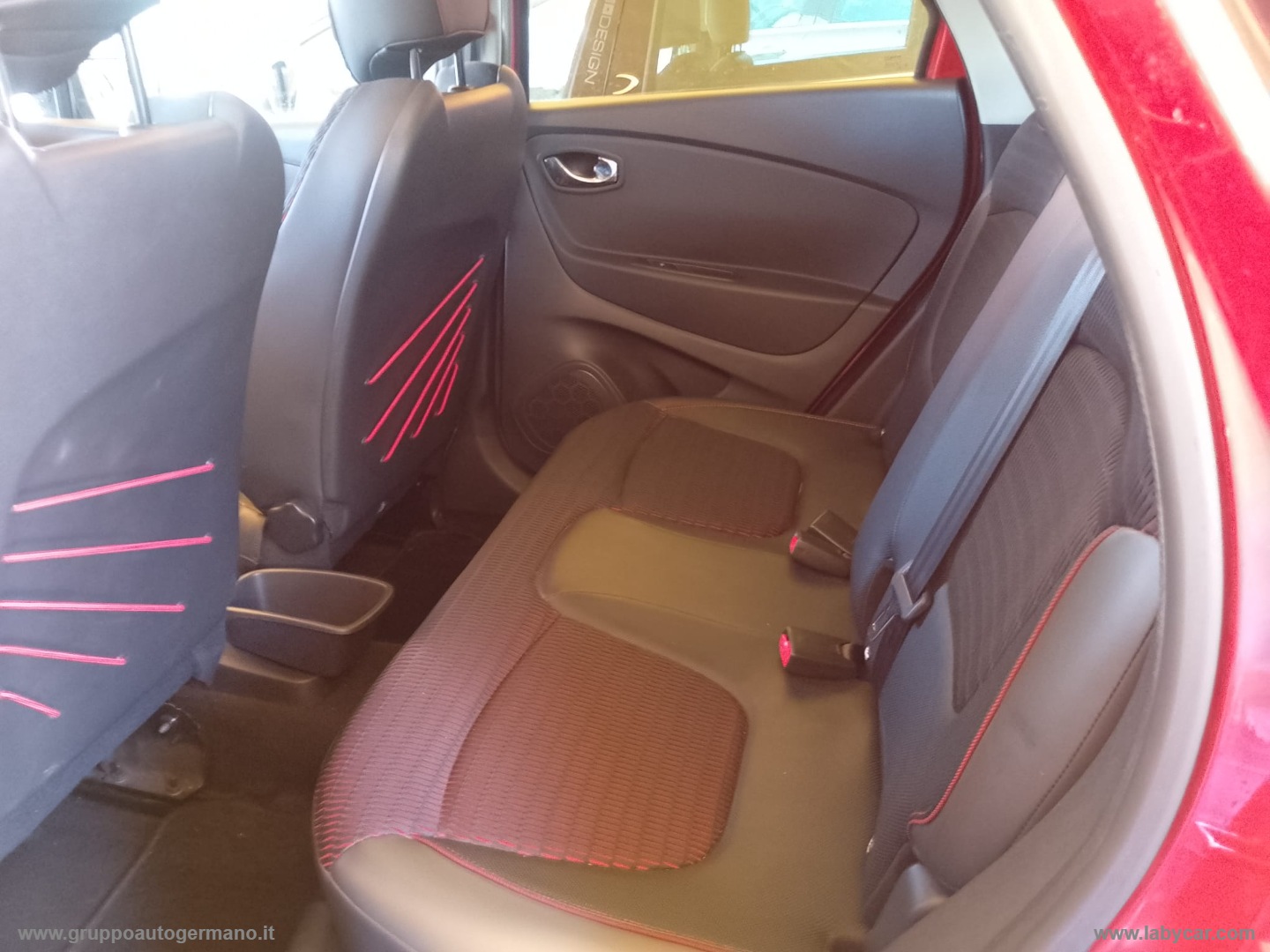 Captur dCi 8V 90 CV EDC Initiale Paris - immagine 7