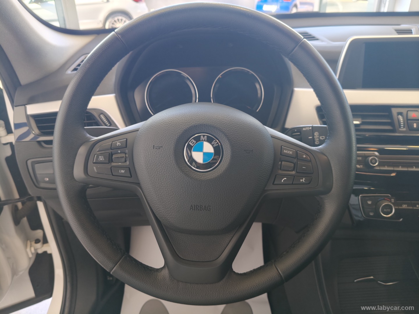 X1 xDrive18d Advantage - immagine 7