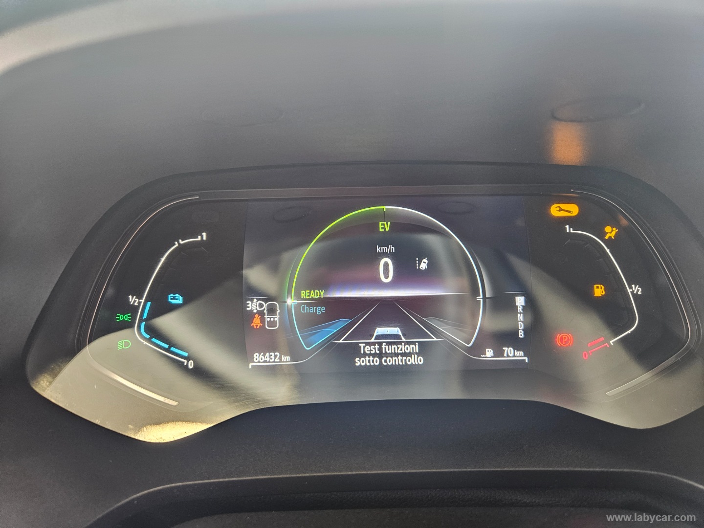 Captur Hybrid E-Tech 145 CV Business AUT. - immagine 7